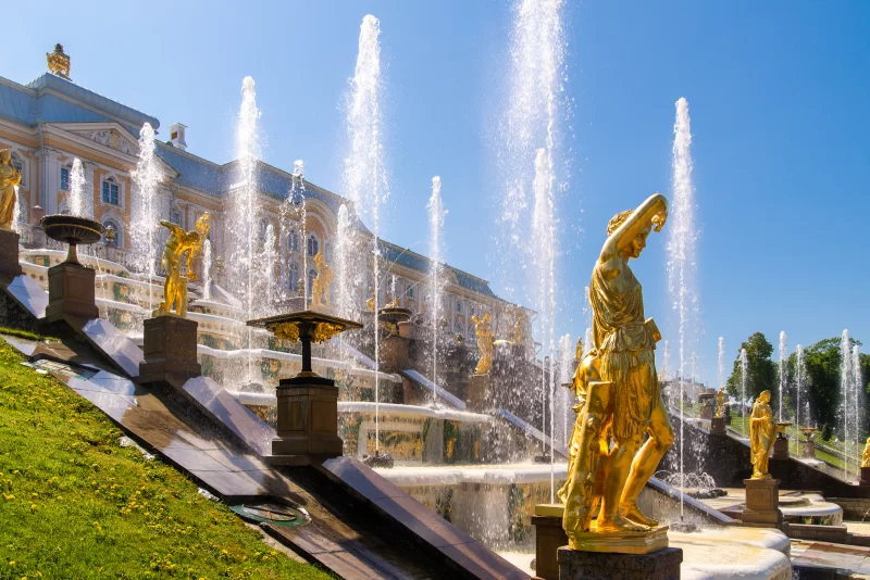 Peterhof: Grand Cascade fountains