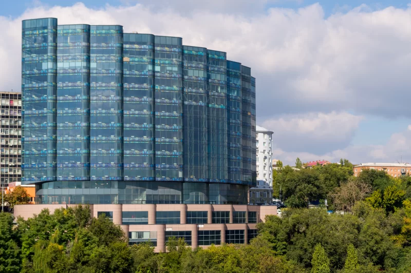 Современное здание