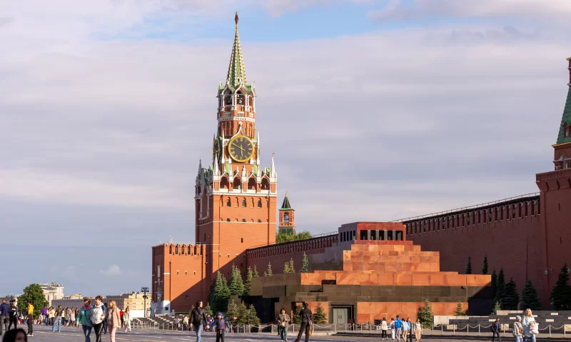 Красная площадь: Московский Кремль и Мавзолей