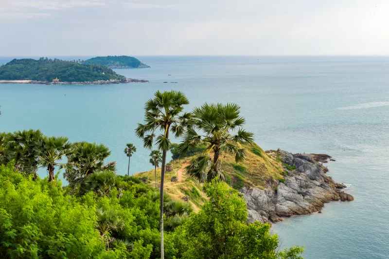 Смотровая площадка на мысе Промтеп с закатным небом