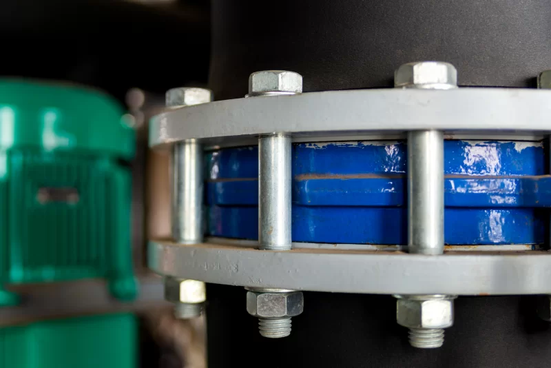 Соединение трубопровода с фланцем