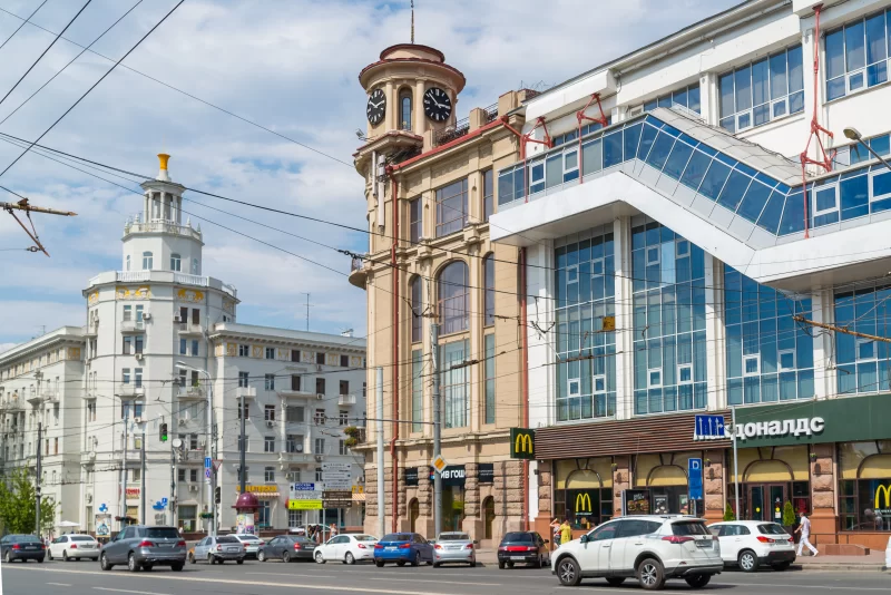 Central Department Store and bustling street in Rostov-on-Don