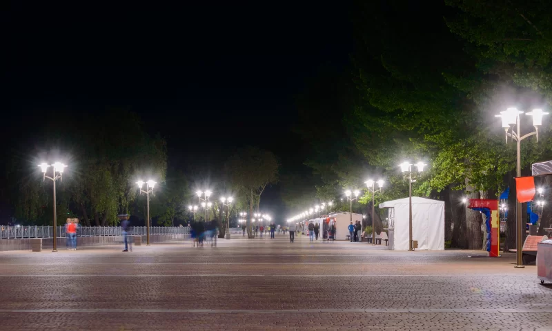 Парк на набережной левого берега реки Дон