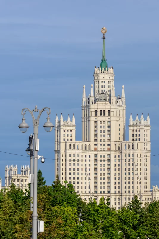 Высотка на Котельнической набережной в Москве