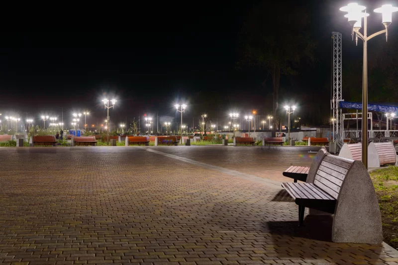 Парк на набережной левого берега реки Дон