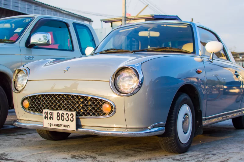 Винтажный Nissan Figaro