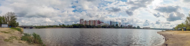 Озеро и облака