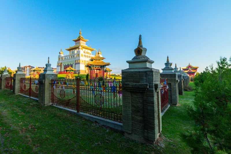 Бурхан Бакшин Алтан Суме в Элисте, Калмыкия