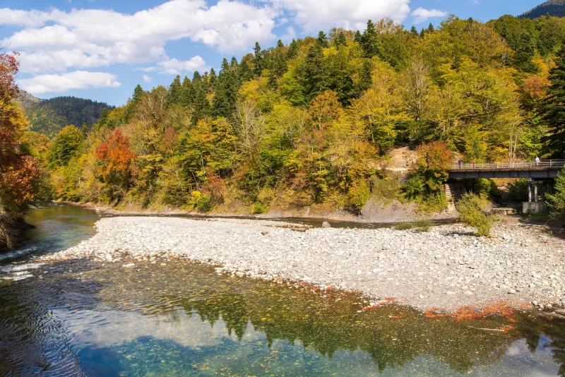 Осенний речной пейзаж в Адыгее