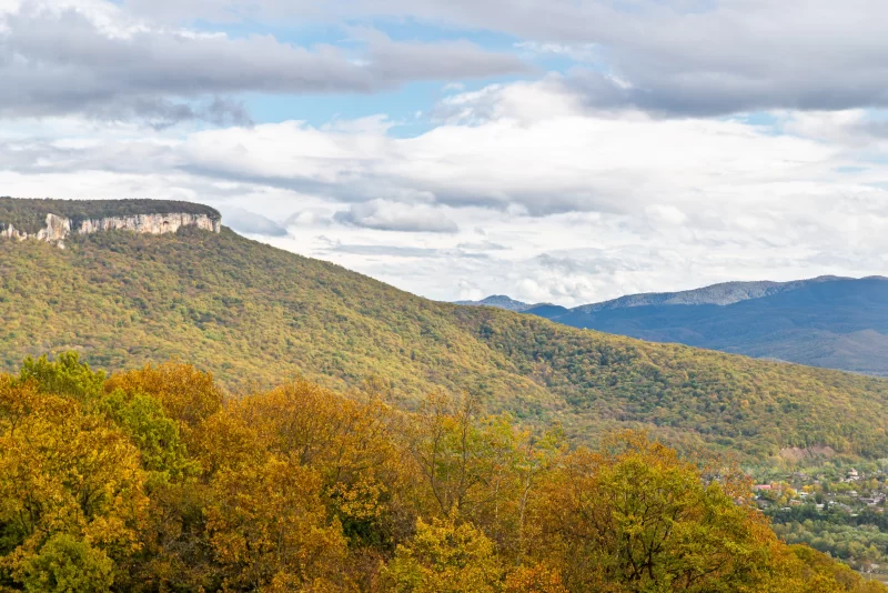 Адыгея осенний горный пейзаж