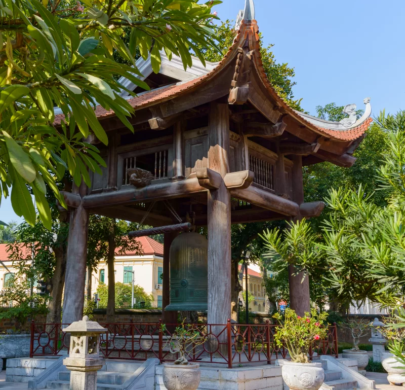 Храмовый колокол в Ханое, Вьетнам