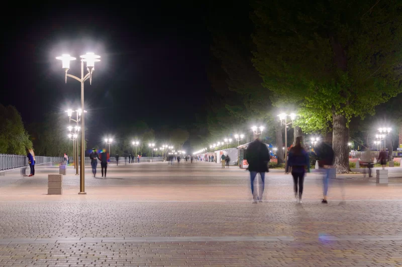 Парк на набережной левого берега реки Дон