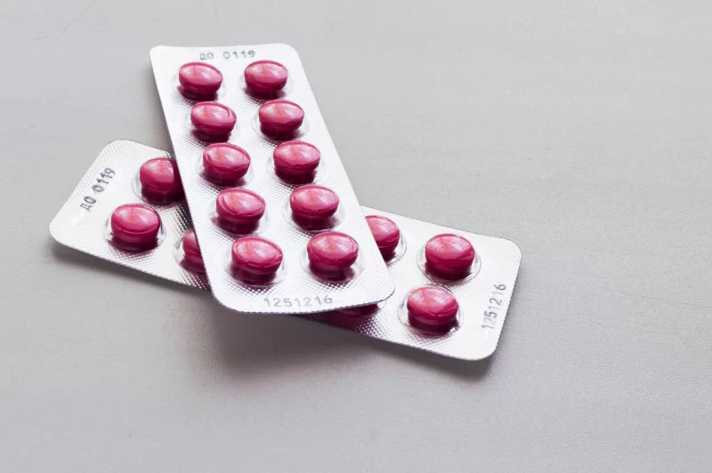 Блистеры с таблетками: медицинская упаковка для лекарств