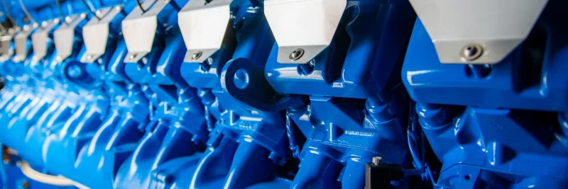 Синий промышленный двигатель