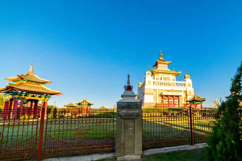 Бурхан Бакшин Алтан Суме в Элисте, Калмыкия