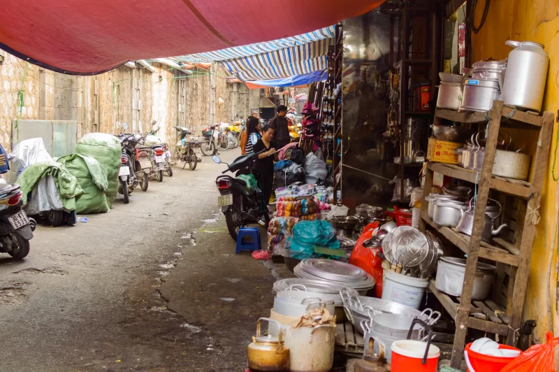 Уличная жизнь Ханоя во Вьетнаме