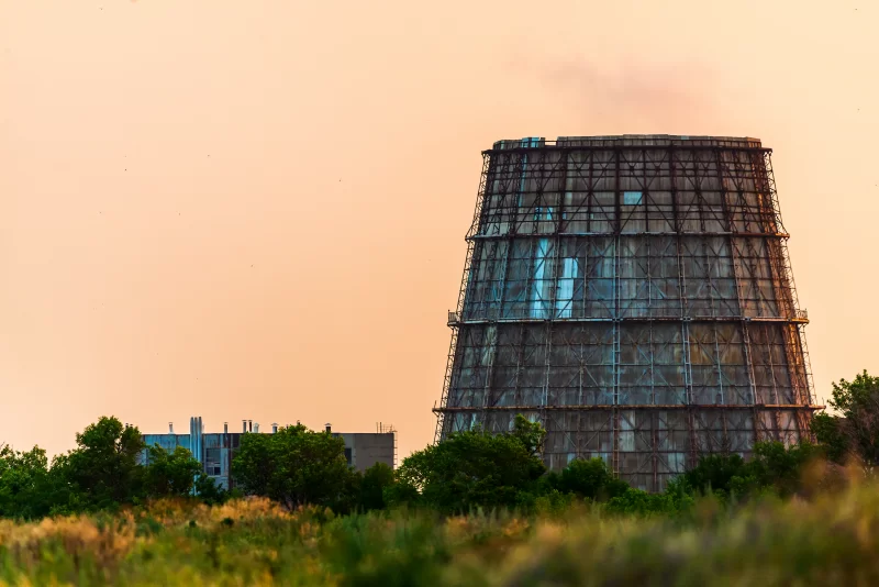 Градирня тепловой электростанции.