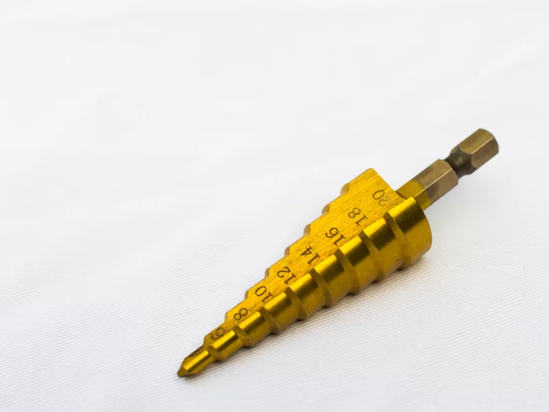 Золотая ступенчатая сверлильная насадка для металла