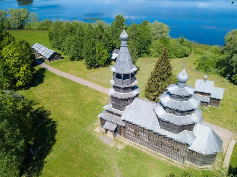 Деревянная церковь Успения Пресвятой Богородицы в селе Витославлицы
