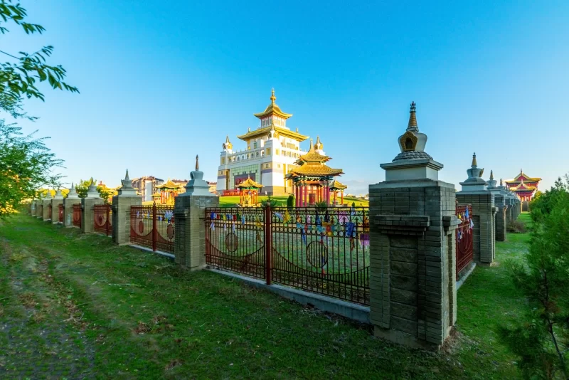 Бурхан Бакшин Алтан Суме в Элисте, Калмыкия