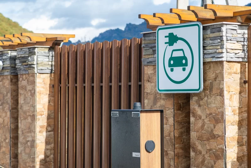 Зарядная станция для электромобилей