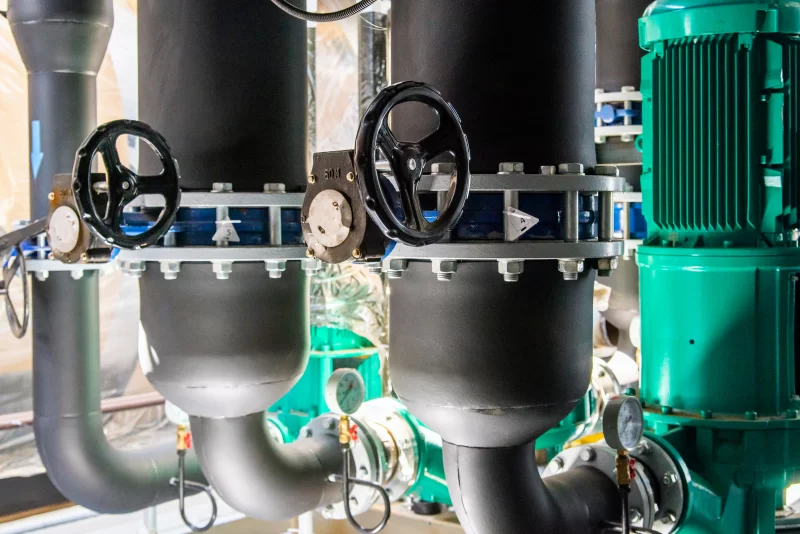 Система труб и насосов